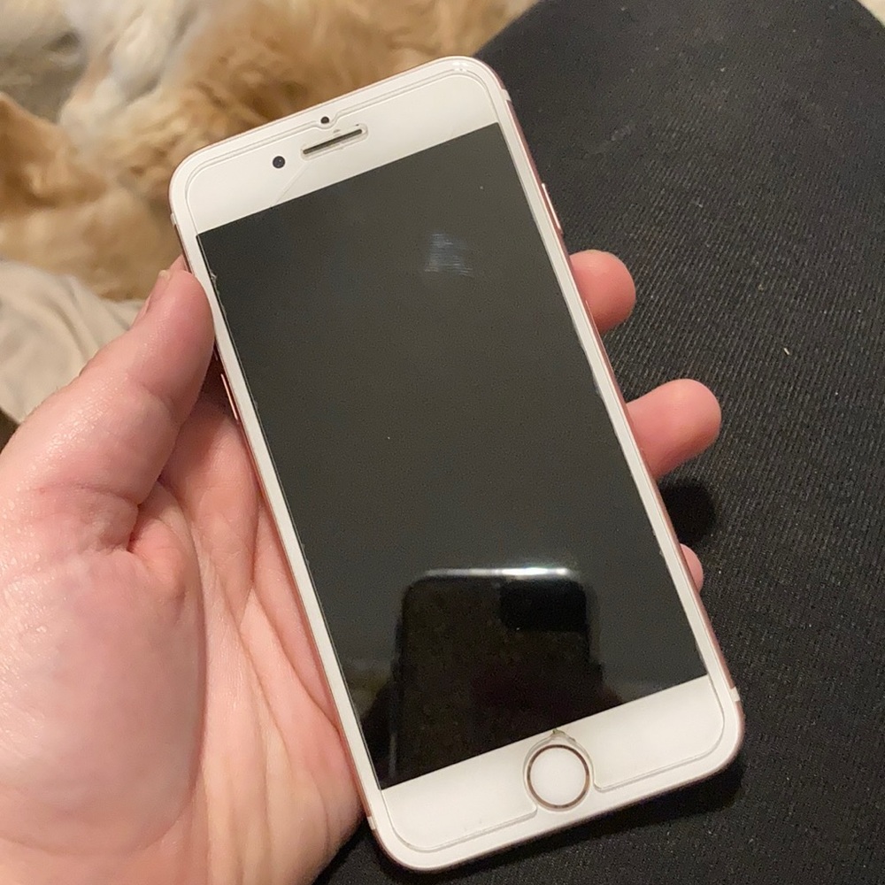 iPhone 7 *ON HOLD DON’T BUY*